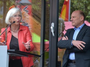 Hochkarätig: Oberbürgermeisterin Gudrun Heute-Bluhm und Landesverkehrsminister Winfried Hermann waren bei der Einweihung der neuen Bikesharing -Station in Lörrach anwesend.