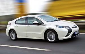 Elektroauto zum Schnäppchenpreis? Das noch nicht, wenngleich der Opel Ampera künftig um 16,5 Prozent günstiger angeboten wird.