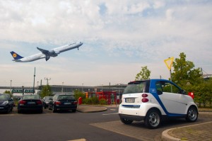 Mehr Carsharing bei Car2Go: fortan lassen sich auch die Flughäfen von Düsseldorf, Köln und München erreichen. 
